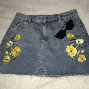 Embroidered denim skirt